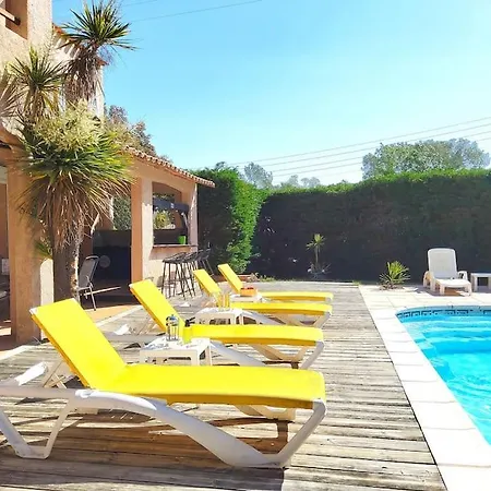 105m2, Piscine, 5 Min Des Golfs, Proche Centre